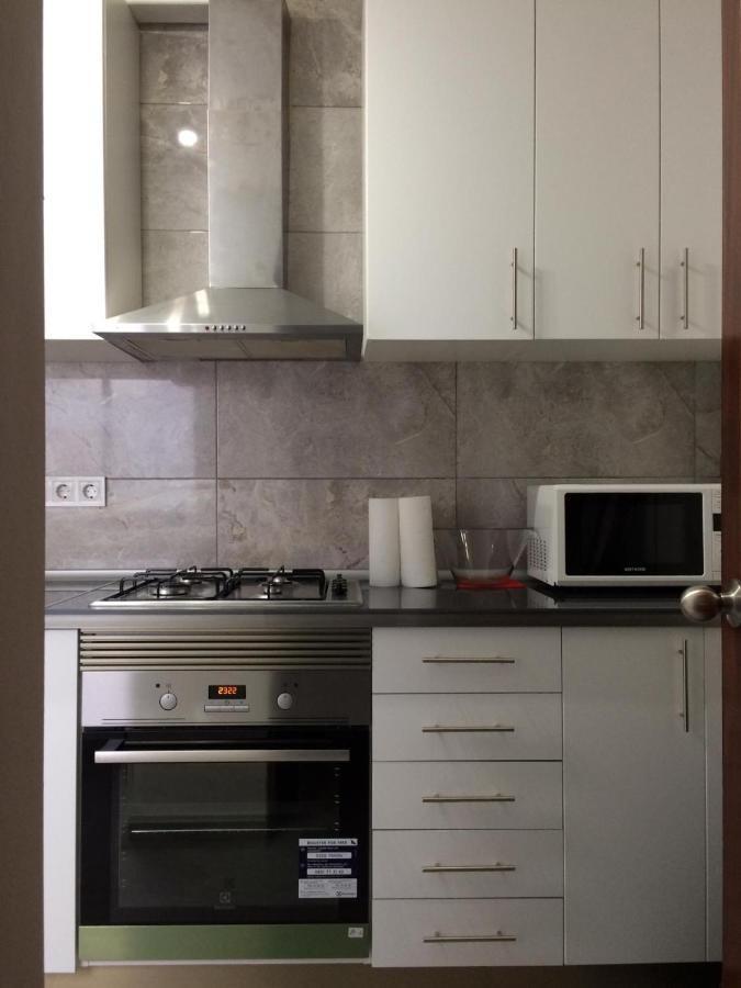 Ayala Beach Apartamento *