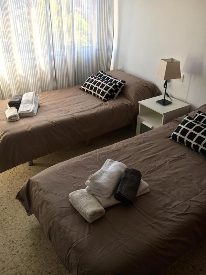 Ayala Beach Apartamento *